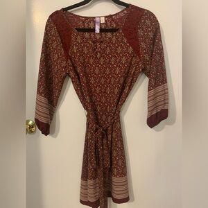Alya Burgundy and Cream Printed 3/4 Sleeve Tie-Waist Dress XS